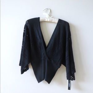 Black v neck fitted sweater